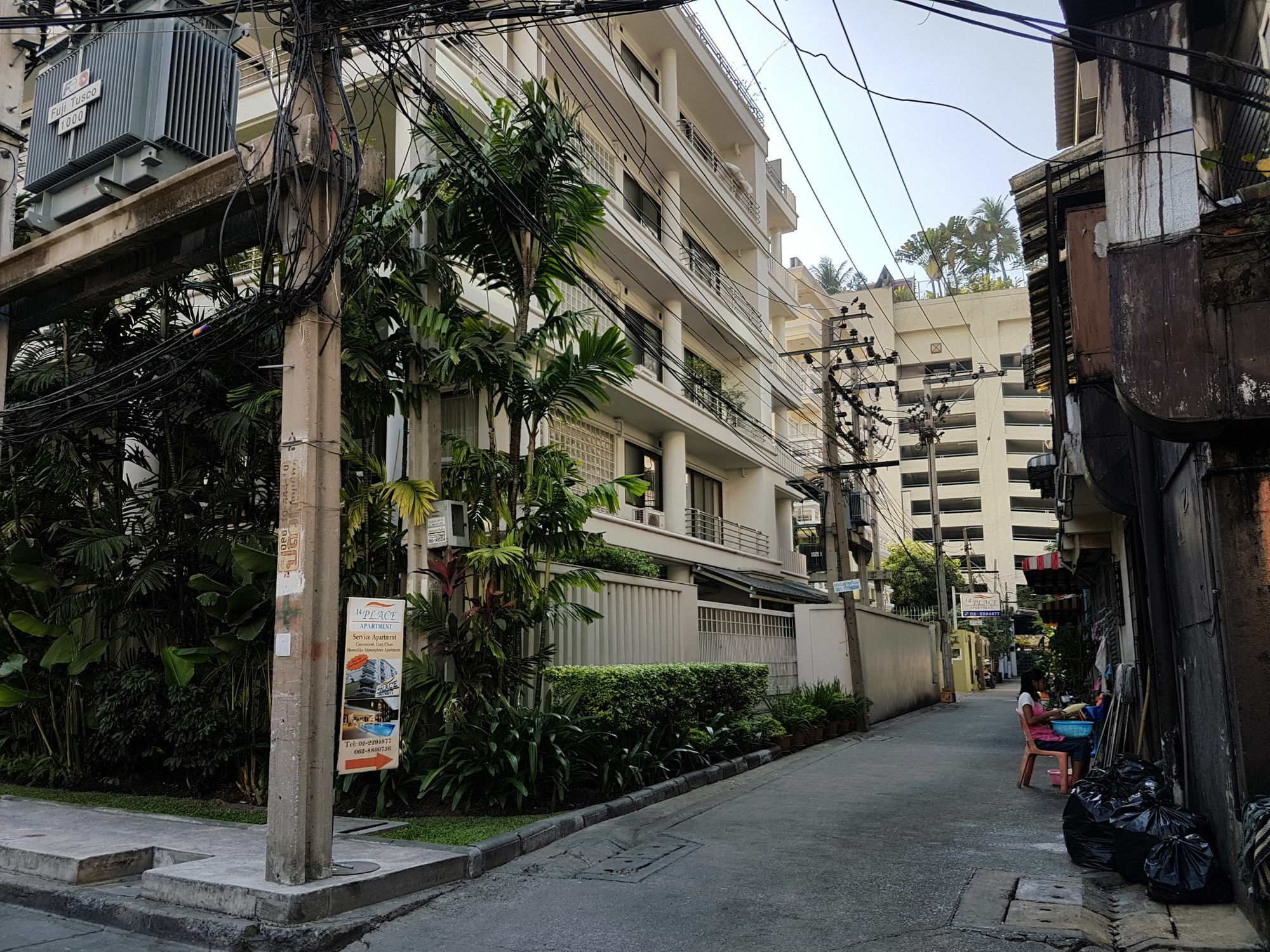 14 Place Sukhumvit Suites Bangkok Eksteriør billede